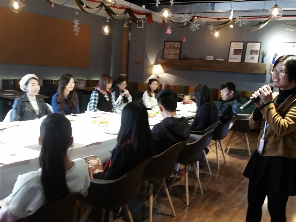 陳老師作企業(yè)介紹 陳老師作企業(yè)介紹