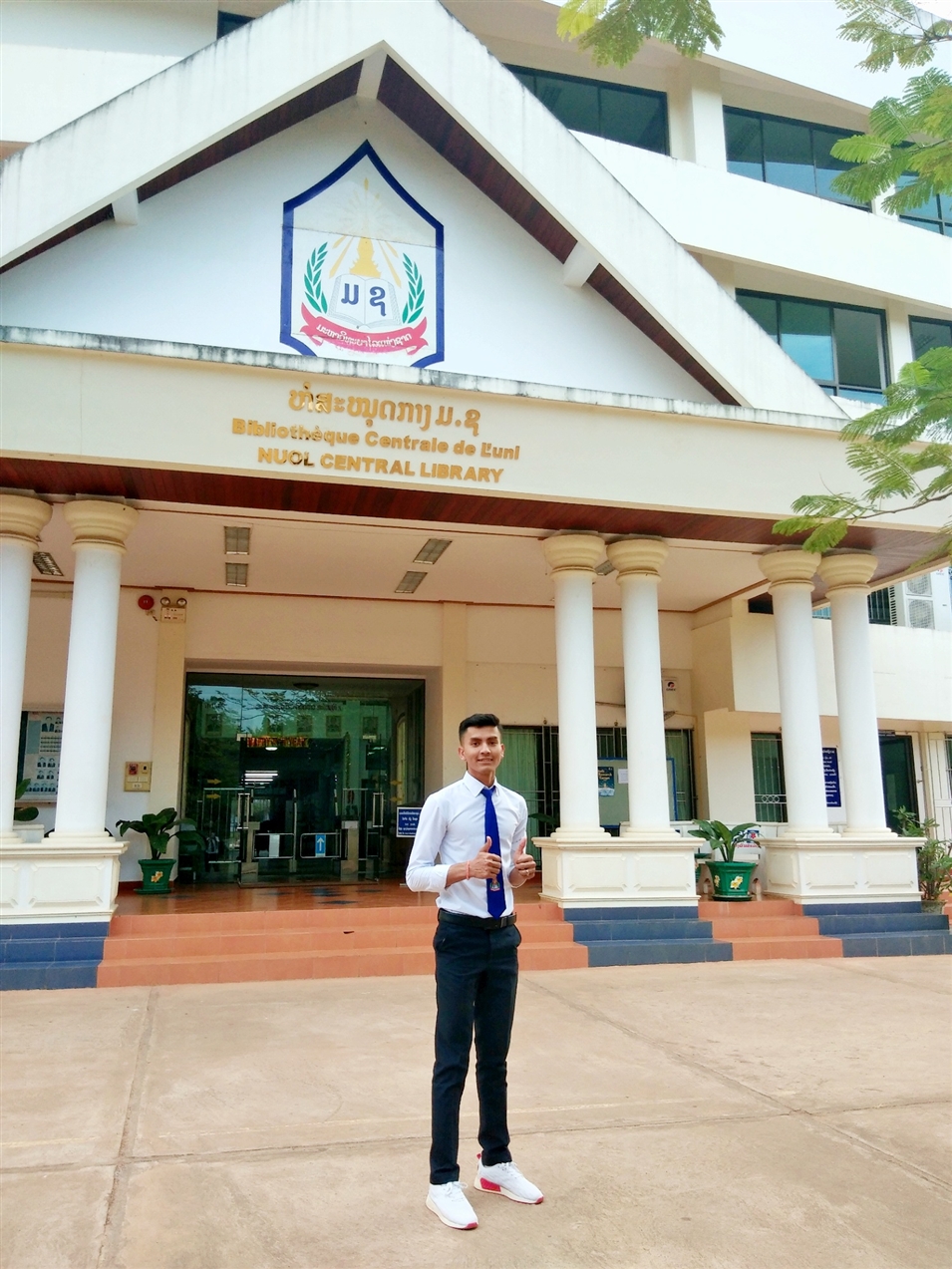 林納，柬埔寨人 老撾國立大學(xué)建筑學(xué)院建筑學(xué)專業(yè)